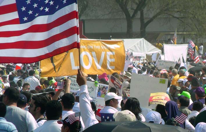 2010-03-21_14-12-45flagstandingonthesideoflove.JPG