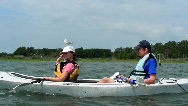 2010-05-29_11-28-38jerycolinkayakbirdw.JPG